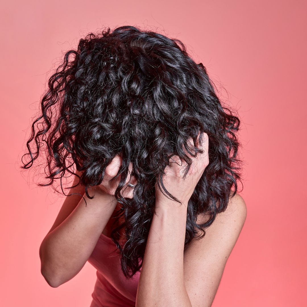 Unlocking the Secrets: Why Won't My Hair Hold a Curl? Tips and Tricks for Long-Lasting Curls